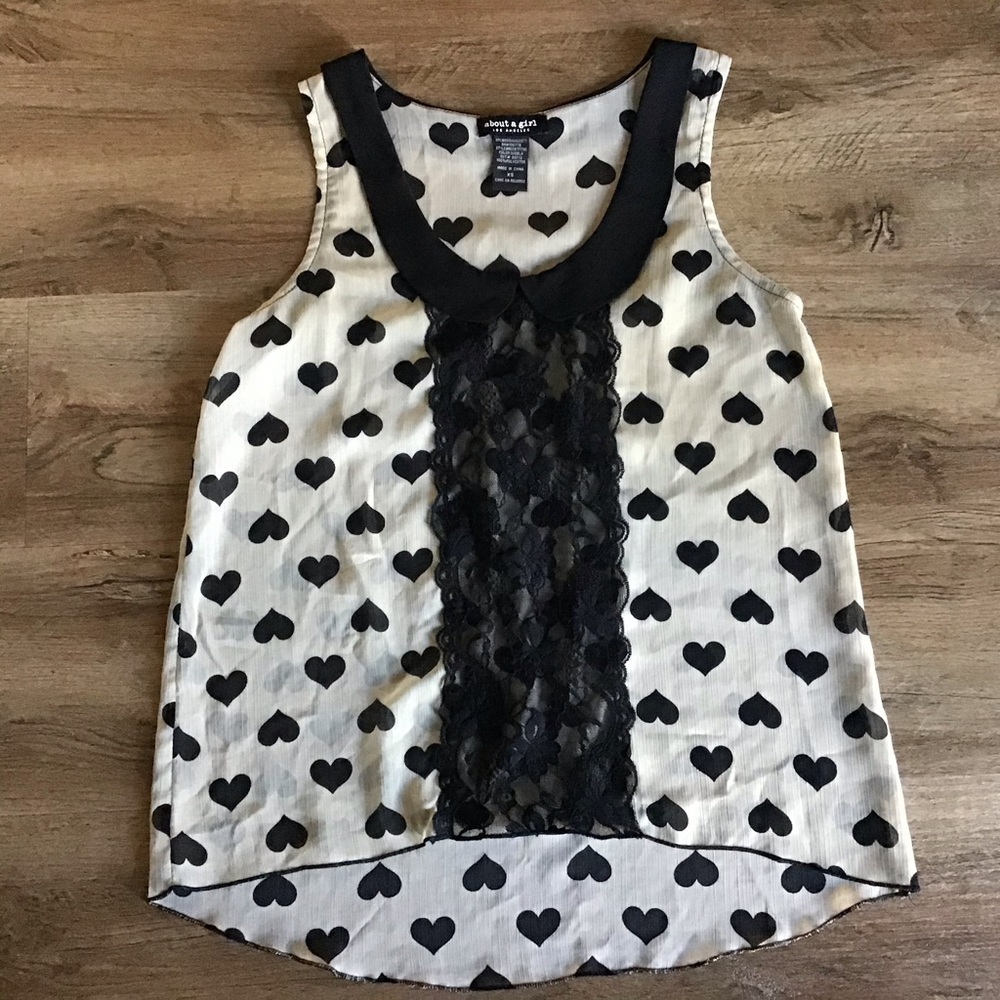 ABOUT A Girl Tank Top Size XS Blouse Hearts Valentine’s Day Black Off White